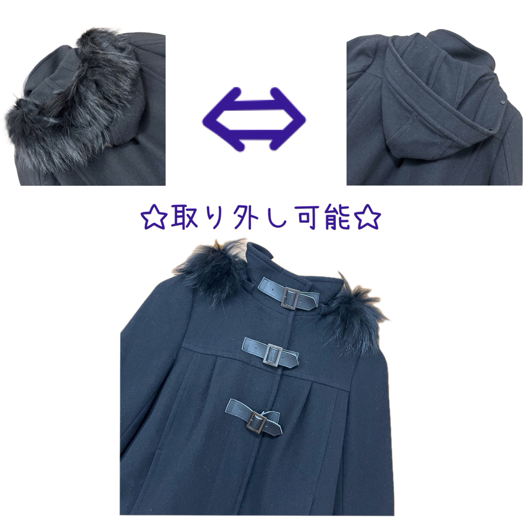 kumikyoku（組曲）(クミキョク)の【クミキョク】ファー付きショートダッフルコート ネイビー レディースのジャケット/アウター(ダッフルコート)の商品写真