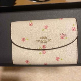 コーチ(COACH)の早く売りたいため大幅に値下げしました！coach 花柄　キーケース(キーケース)