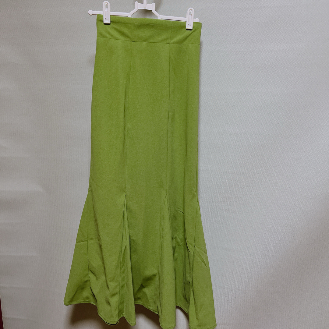 GRL(グレイル)のグリーン　マーメイドスカート　フレア　低身長 レディースのスカート(ロングスカート)の商品写真