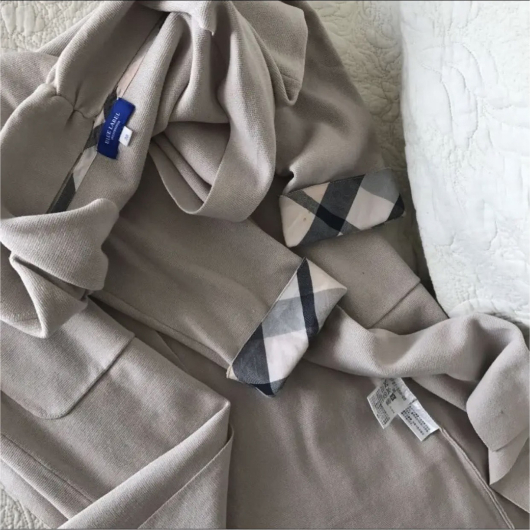 BURBERRY BLUE LABEL(バーバリーブルーレーベル)のBLUE LABEL バーバリー 春秋コート 38サイズ ベージュ レディースのトップス(カーディガン)の商品写真