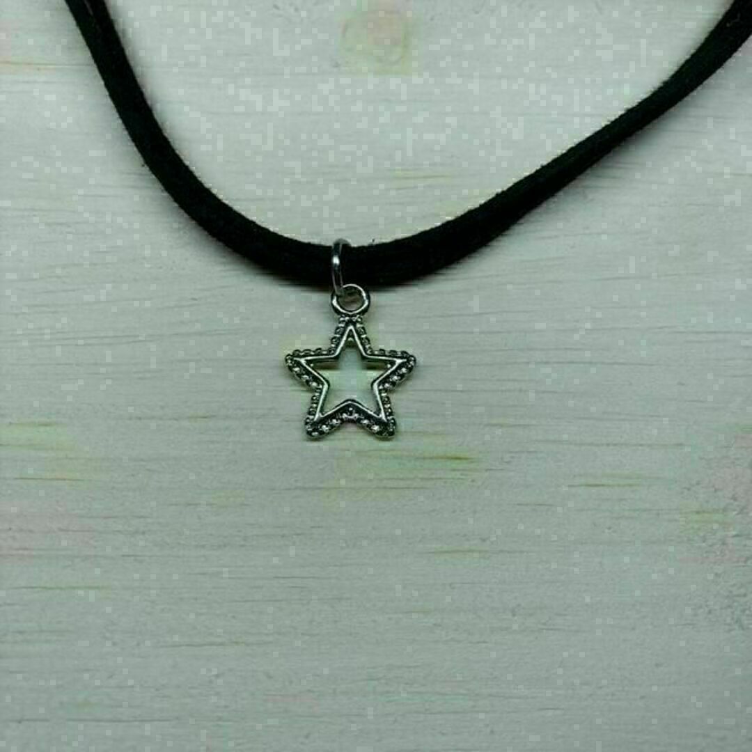 星型チョーカー　スター　ネックレス　可愛い　オシャレ　ゴスロリ系 レディースのアクセサリー(ネックレス)の商品写真