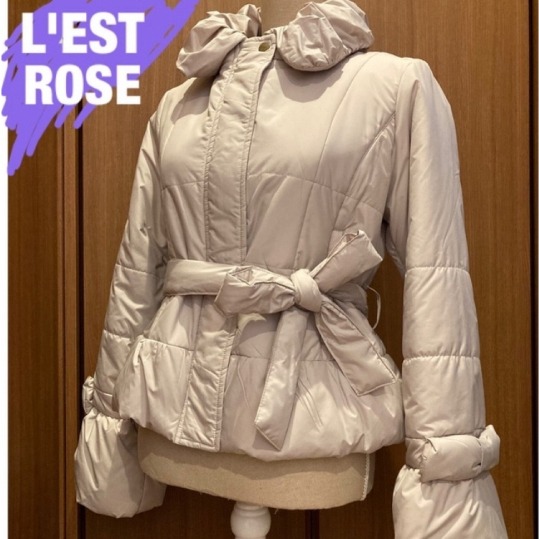 L'EST ROSE(レストローズ)のL'EST ROSE☆ショート丈中綿コート☆ベージュ☆２☆M☆美品 レディースのジャケット/アウター(その他)の商品写真