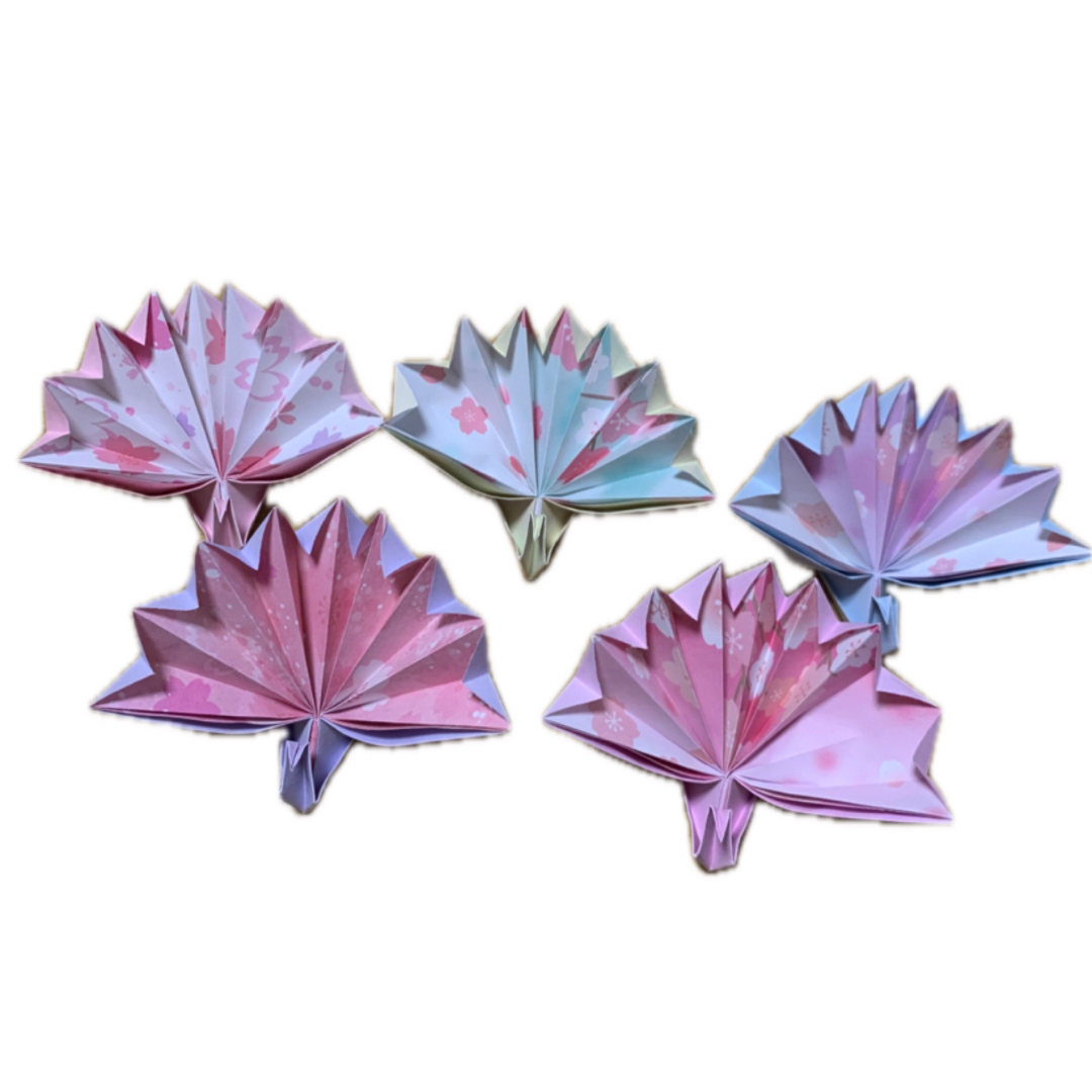 桜柄折り紙  祝い鶴   １０個セット ハンドメイドのハンドメイド その他(その他)の商品写真