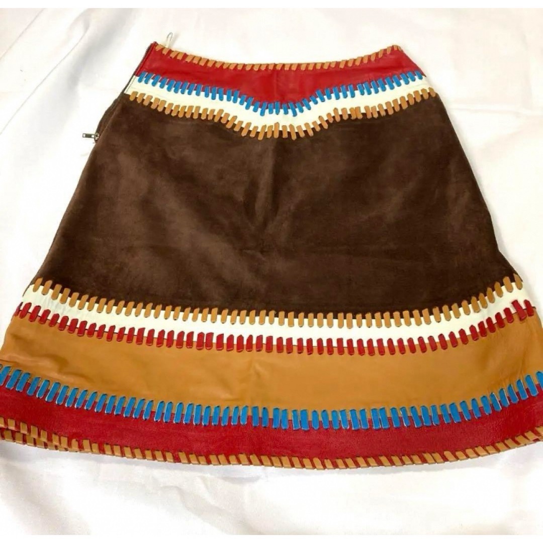Lois CRAYON(ロイスクレヨン)のLois CRAYON ロイスクレヨン　豚革　羊革　Mサイズ レディースのスカート(ひざ丈スカート)の商品写真