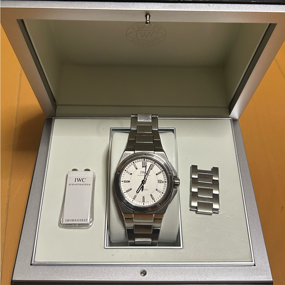 IWC インヂュニア オートマチック IW323904 シルバー　白　白文字盤 メンズの時計(腕時計(アナログ))の商品写真