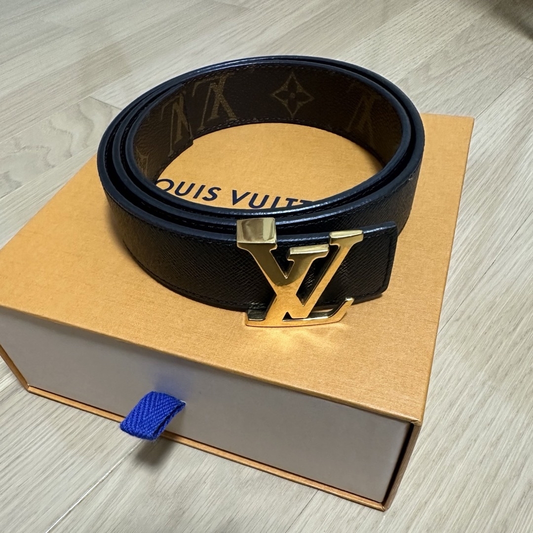 LOUIS VUITTON ベルト・LV イニシャル 30MM リバーシブル LOUIS VUITTON ベルト・LV イニシャル 30MM リバーシブル