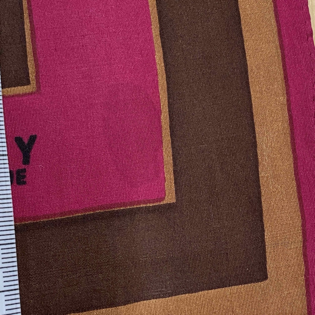GIVENCHY(ジバンシィ)のジバンシイ　ジバンシー　スカーフ　レッド系　チェック　no.19 レディースのファッション小物(バンダナ/スカーフ)の商品写真