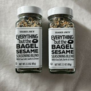 トレーダージョーズ ベーグルセサミ BAGEL SESAME ２個(調味料)