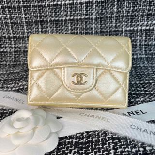 シャネル(CHANEL)のCHANEL ⭐︎30番台　コンパクトウォレット　レアカラー　イエローゴールド(財布)