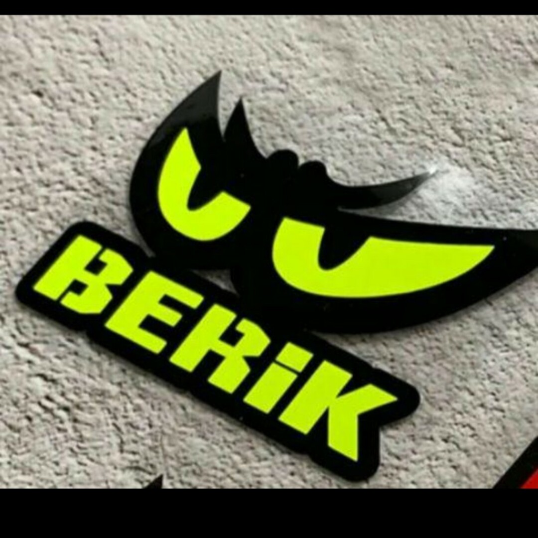 ★おすすめ★　ベリック　ステッカー　BERIK　高耐久　防水 自動車/バイクのバイク(ステッカー)の商品写真