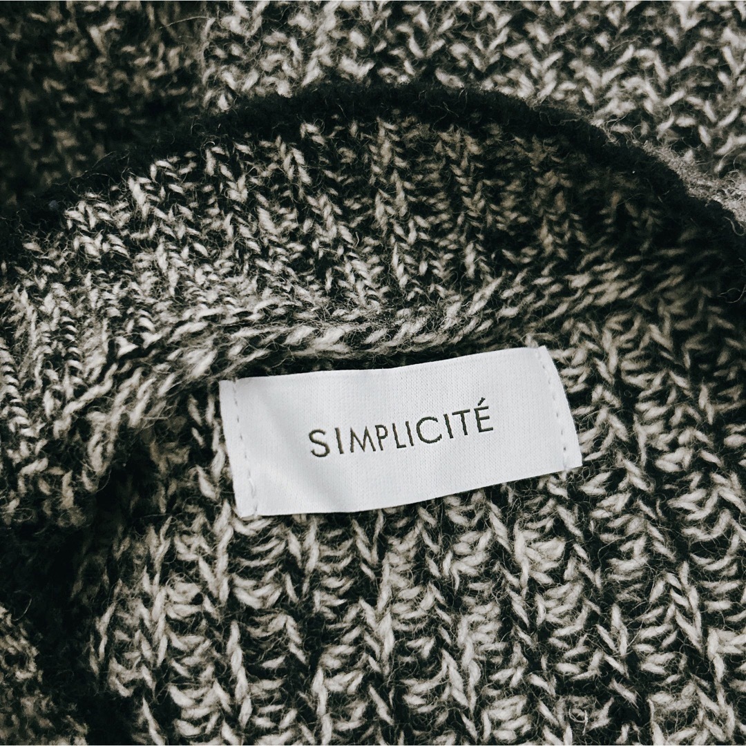 Simplicite(シンプリシテェ)のIENA取扱 simplicite  ニット　モックネックプルオーバー　美品 レディースのトップス(ニット/セーター)の商品写真