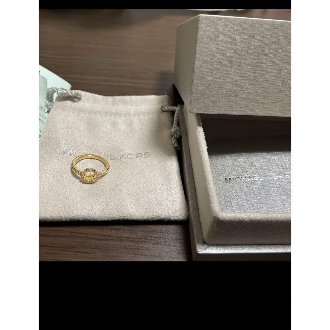 Michael Kors(マイケルコース)のMICHAEL KORS  KORS LOVE LOGO パヴェ ロゴリング レディースのアクセサリー(その他)の商品写真