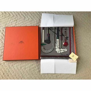 エルメス(Hermes)の新品  Hermes カレ Les cannes 杖柄　グレー系(バンダナ/スカーフ)