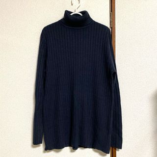 ユニクロ(UNIQLO)の美品・UNIQLO(ユニクロ)タートルネックニット セーター (XL)(ニット/セーター)