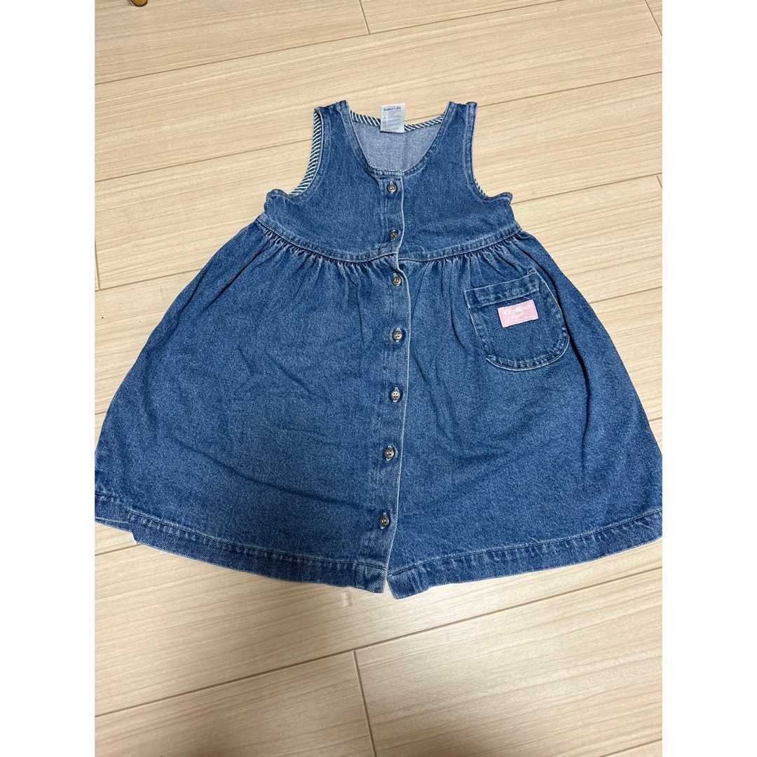 OshKosh(オシュコシュ)のオシュコシュ　デニムワンピース キッズ/ベビー/マタニティのキッズ服女の子用(90cm~)(ワンピース)の商品写真