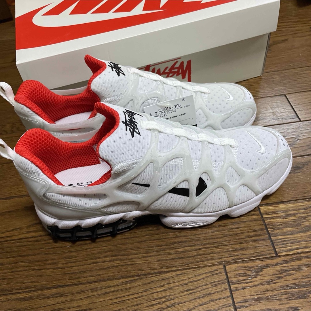 NIKE(ナイキ)のNike x Stussy Air Zoom Spiridon Kukini 白 メンズの靴/シューズ(スニーカー)の商品写真