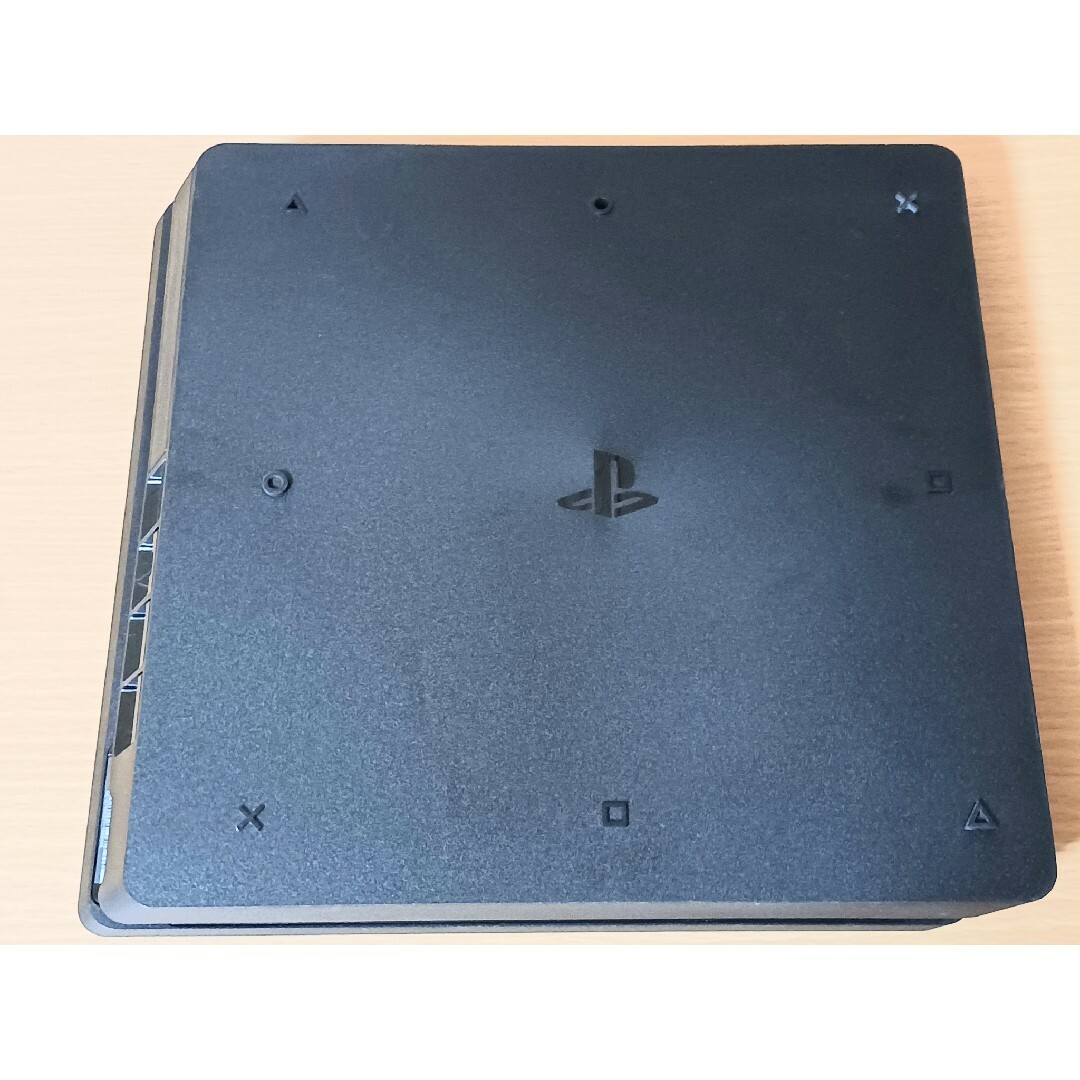 PlayStation4(プレイステーション4)のPlayStation4 PS4 本体 CUH-2000 AB01 エンタメ/ホビーのゲームソフト/ゲーム機本体(家庭用ゲーム機本体)の商品写真