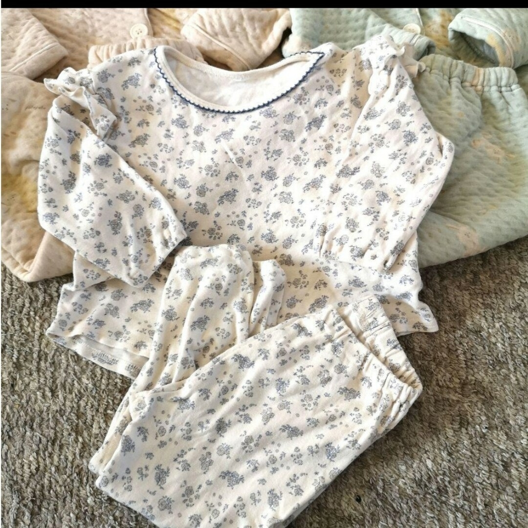 futafuta(フタフタ)のフタフタ　キルトパジャマセット キッズ/ベビー/マタニティのキッズ服女の子用(90cm~)(パジャマ)の商品写真