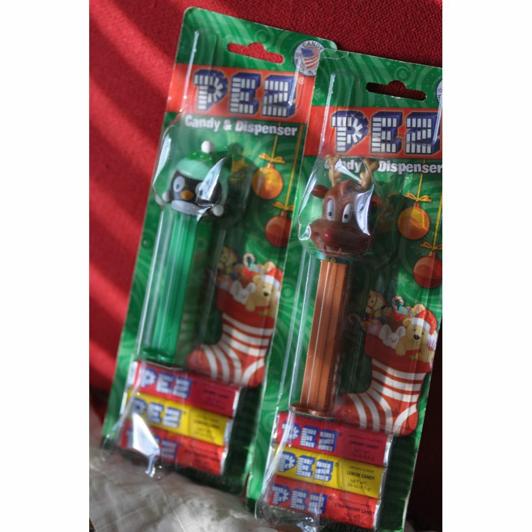 【本日で処分】PEZ ホリデーシリーズ クリスマス ２つセット エンタメ/ホビーのおもちゃ/ぬいぐるみ(キャラクターグッズ)の商品写真