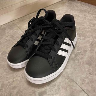 アディダス(adidas)のadidas スニーカー　17.5cm(スニーカー)