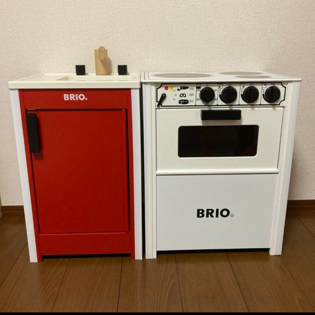 BRIO(ブリオ)のBRIO 　キッチン　シンク　レンジ　木製　おもちゃ　おままごと キッズ/ベビー/マタニティのおもちゃ(知育玩具)の商品写真