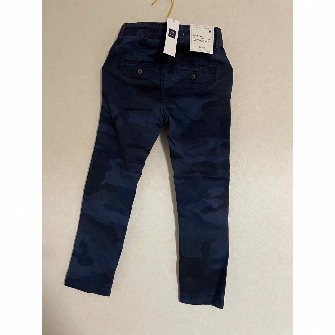 GAP(ギャップ)のGAP 迷彩柄　スキニージーンズ　120サイズ　新品 キッズ/ベビー/マタニティのキッズ服男の子用(90cm~)(パンツ/スパッツ)の商品写真