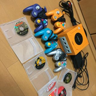 ニンテンドウ(任天堂)のゲームキューブすぐ遊べるセット(家庭用ゲーム機本体)