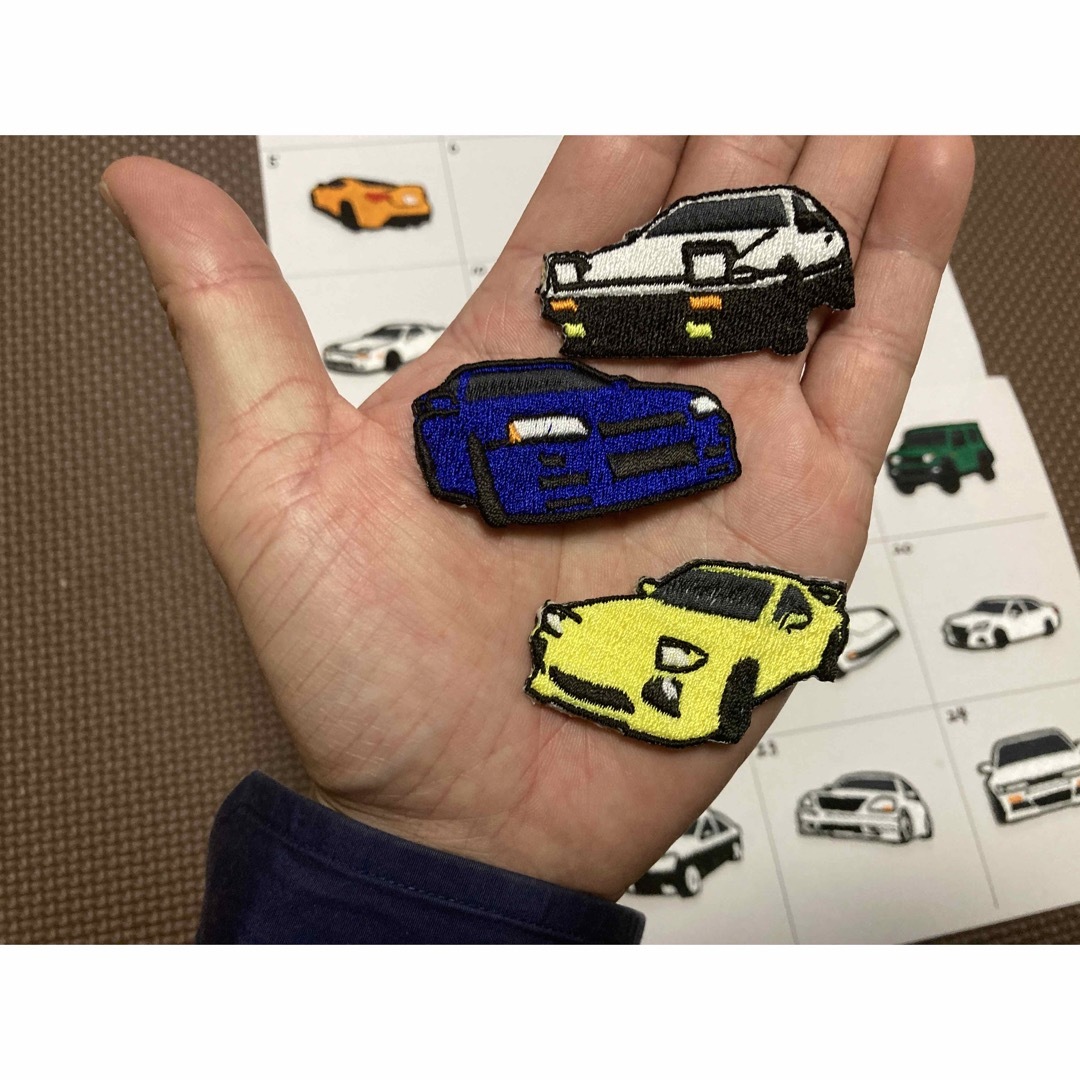 選べる車刺繍ワッペン4点セット ハンドメイドの素材/材料(各種パーツ)の商品写真