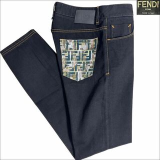 フェンディ(FENDI)のJ3074 新品 フェンディ ズッカ柄ポケット スリムデニムパンツ 黒 30(デニム/ジーンズ)
