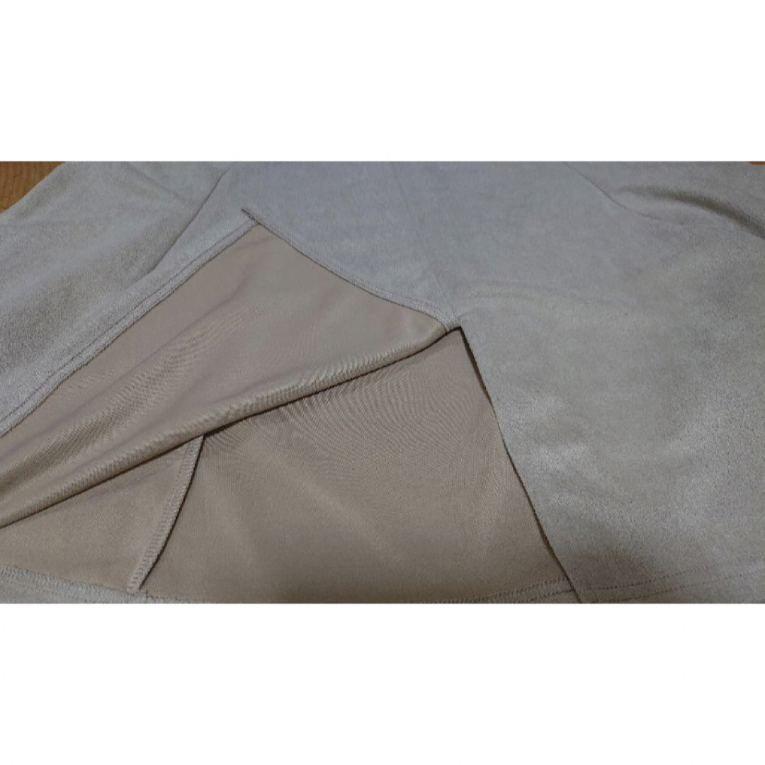 新作 スエードポンチマーメイドロングスカート 4L オフベージュ レディースのスカート(ロングスカート)の商品写真