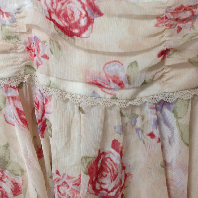 LAISSE PASSE(レッセパッセ)の【未使用】レッセパッセ 花柄スカート レディースのスカート(ミニスカート)の商品写真