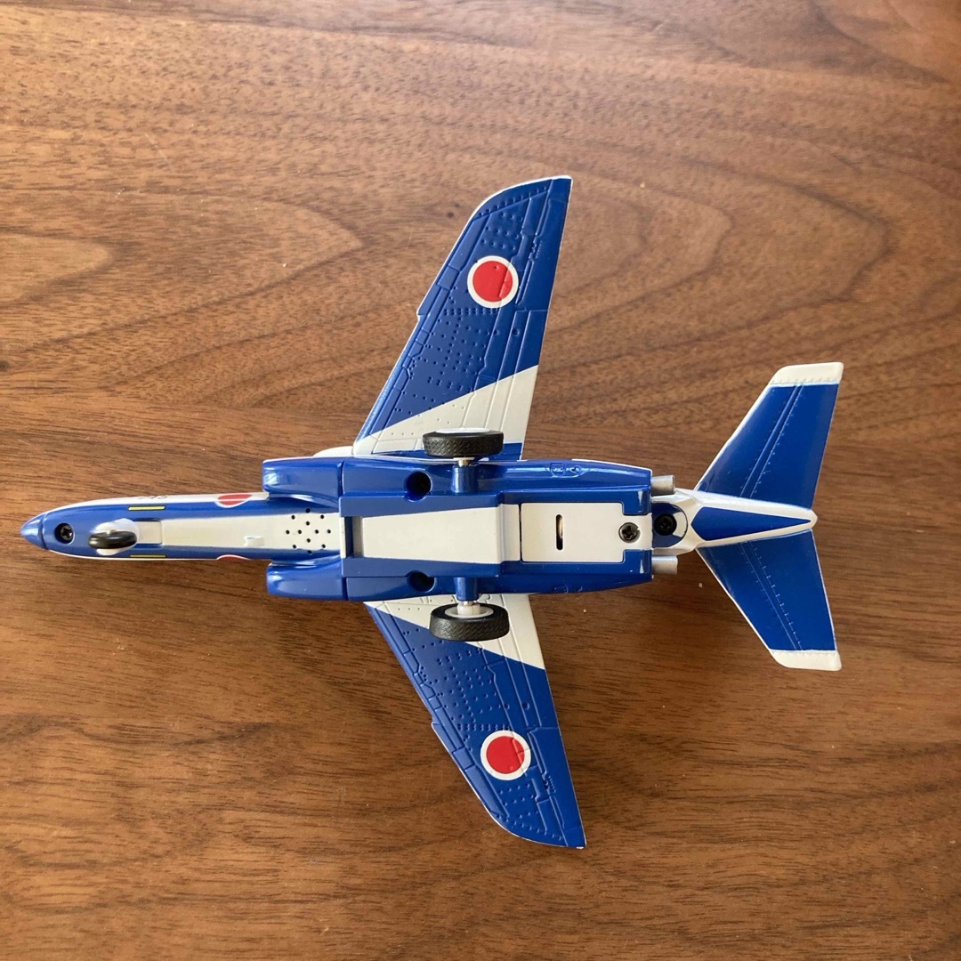 航空自衛隊　ブルーインパルス　金属模型プルバックおもちゃ　サウンド、ライト付き エンタメ/ホビーのおもちゃ/ぬいぐるみ(ミニカー)の商品写真