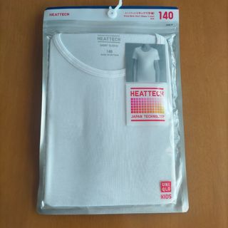 ユニクロ(UNIQLO)の新品・ユニクロ　140　ヒートテック UネックT　半袖(下着)