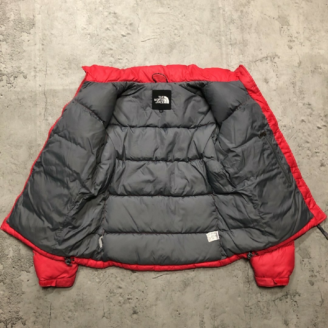 THE NORTH FACE(ザノースフェイス)のザノースフェイス　ダウンジャケット　赤ピンク　レディースS　700フィル　ヌプシ レディースのジャケット/アウター(ダウンジャケット)の商品写真