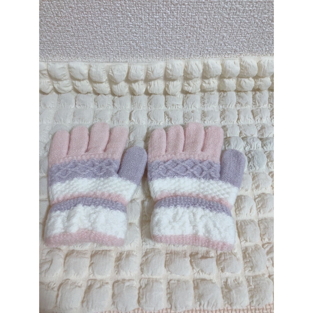 【新品】子供用手袋　ピンク系ストライプ キッズ/ベビー/マタニティのこども用ファッション小物(手袋)の商品写真
