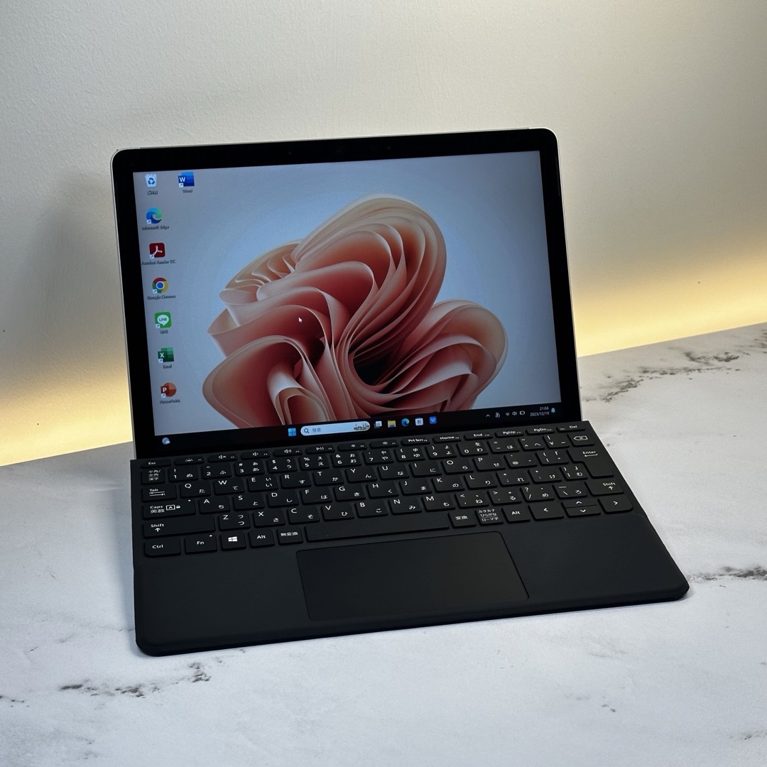 美品Surface Go2 LTE高性能版256GBタイプカバーオフィス電池良好 美品Surface Go2 LTE高性能版256GBタイプカバーオフィス電池良好