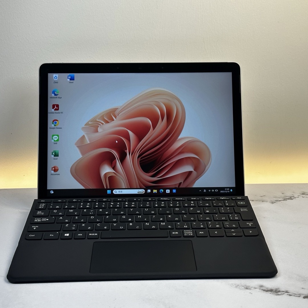 即配！超美品　Surface Go2 LTE m3 8GB SSD 128GB