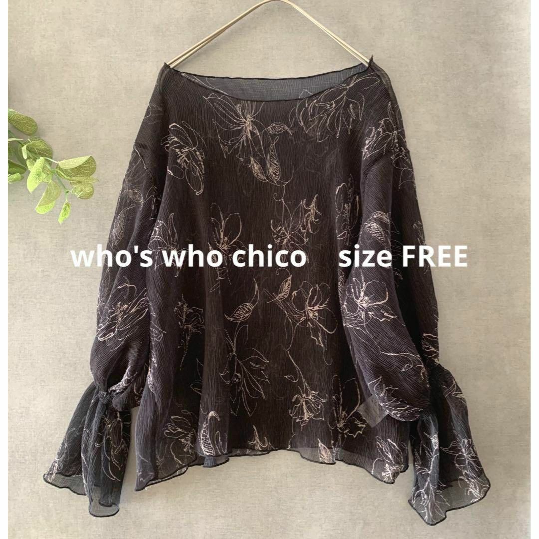 who's who Chico(フーズフーチコ)のwho's who chico 黒花柄シアートップス ブラウス カットソー 透け レディースのトップス(カットソー(長袖/七分))の商品写真