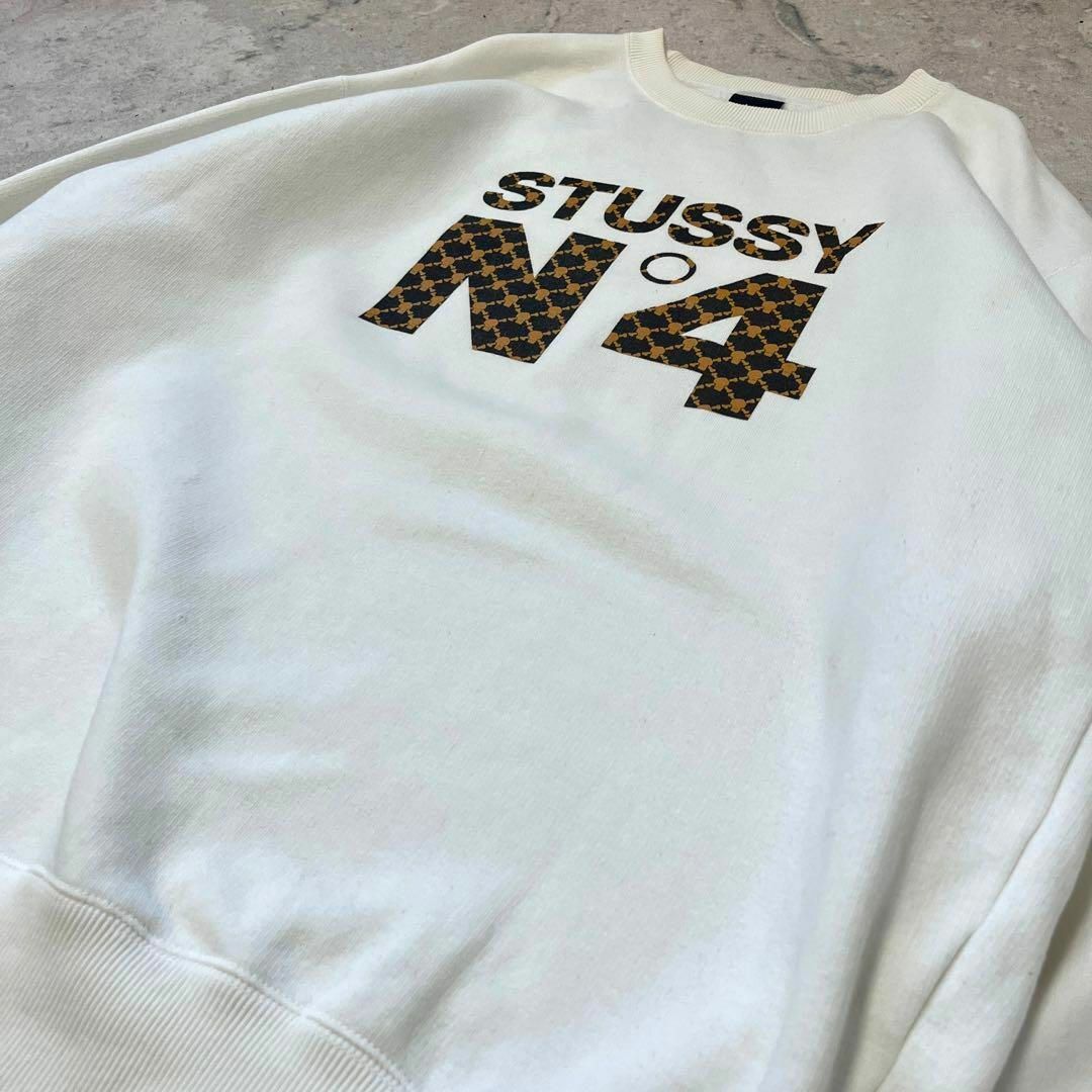 STUSSY(ステューシー)の【オールド ステューシー】XL 肉厚モノグラム スカル スウェット トレーナー白 メンズのトップス(スウェット)の商品写真