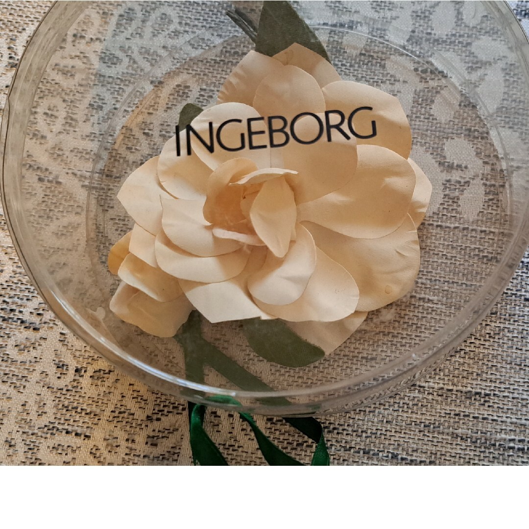 INGEBORG(インゲボルグ)のインゲボルグ　コサージュ レディースのアクセサリー(ブローチ/コサージュ)の商品写真