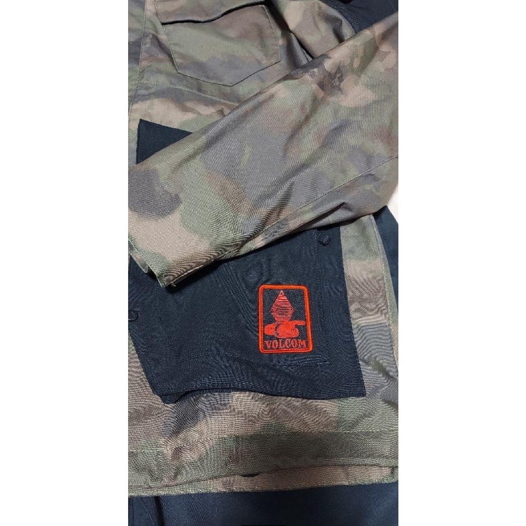 volcom - 【美品】VOLCOM スノーボードウェア 迷彩 上下セットの volcom - 【美品】VOLCOM スノーボードウェア 迷彩 上下セットの