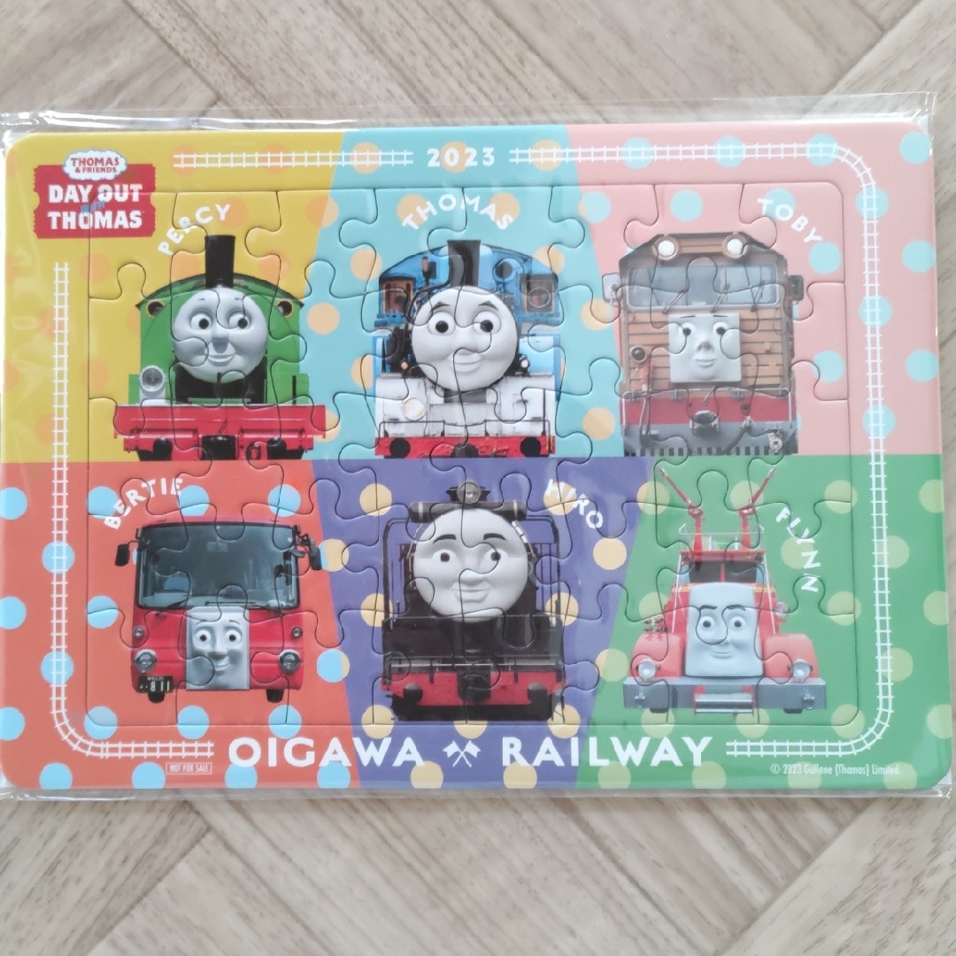 THOMAS(トーマス)の大井川鉄道オリジナルピクチャーパズル缶バッチセット キッズ/ベビー/マタニティのおもちゃ(電車のおもちゃ/車)の商品写真