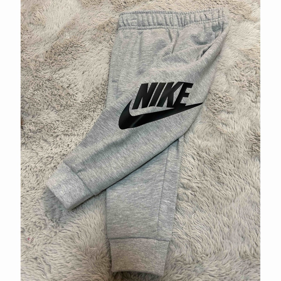 NIKE(ナイキ)のNIKIセットアップ　スエット キッズ/ベビー/マタニティのキッズ服男の子用(90cm~)(ジャケット/上着)の商品写真