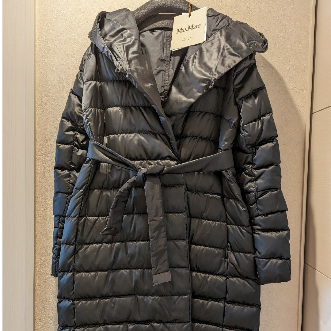 Max Mara(マックスマーラ)の【新品正規品】MAX MARA THE CUBE リバーシブル ダウンコート レディースのジャケット/アウター(ダウンコート)の商品写真