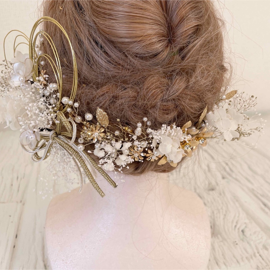 和装髪飾り　水引×金箔×小枝のアクセサリー ハンドメイドのウェディング(ヘッドドレス/ドレス)の商品写真