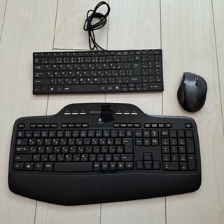 ロジクール(Logicool)のパソコン　マウス１つ　キーボード２つ(１つはジャンク品)(PC周辺機器)