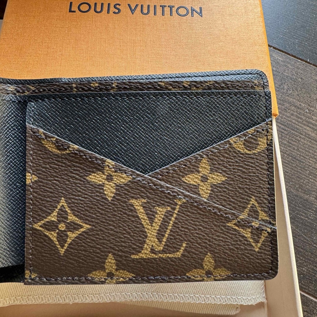 LOUIS VUITTON(ルイヴィトン)の美品 LOUIS VUITTON ポルトフォイユ ミュルティプル M69408 メンズのファッション小物(折り財布)の商品写真