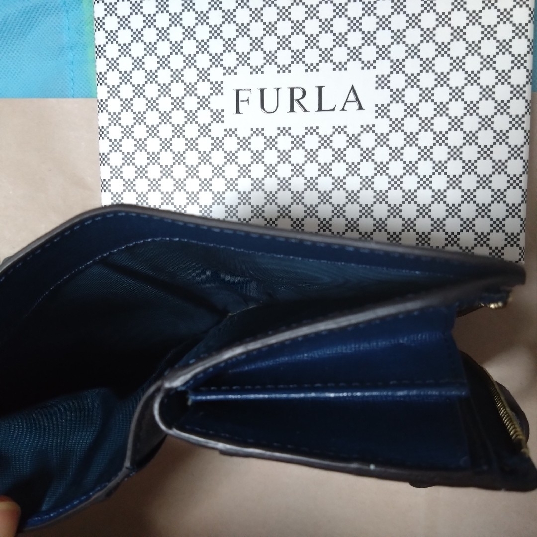 Furla(フルラ)のフルラ　FURLA　二つ折り財布　ネイビー　札入れ　コインケース レディースのファッション小物(財布)の商品写真