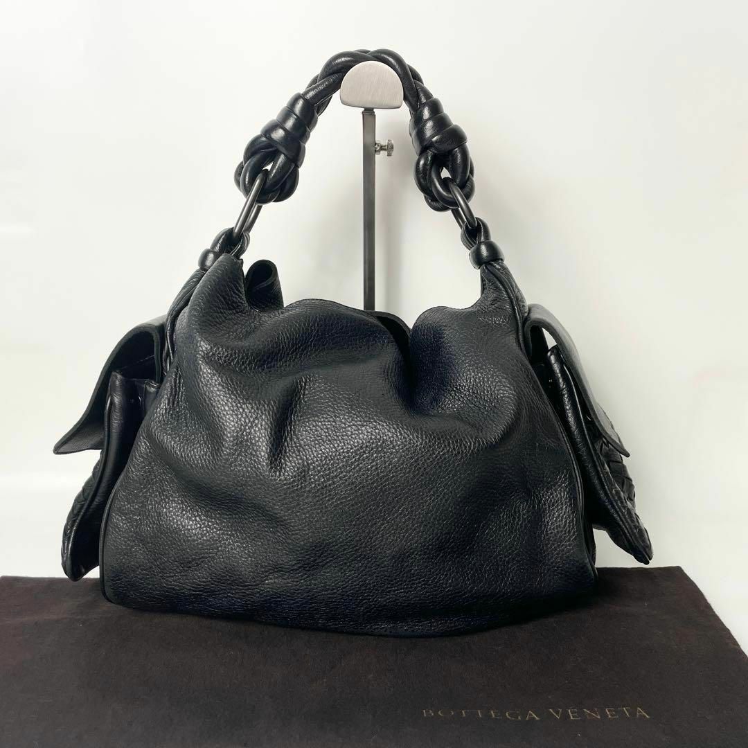 Bottega Veneta(ボッテガヴェネタ)の【美品】ボッテガヴェネタ イントレチャート　ブラック　ハンドバッグ　肩掛け可能 レディースのバッグ(ハンドバッグ)の商品写真