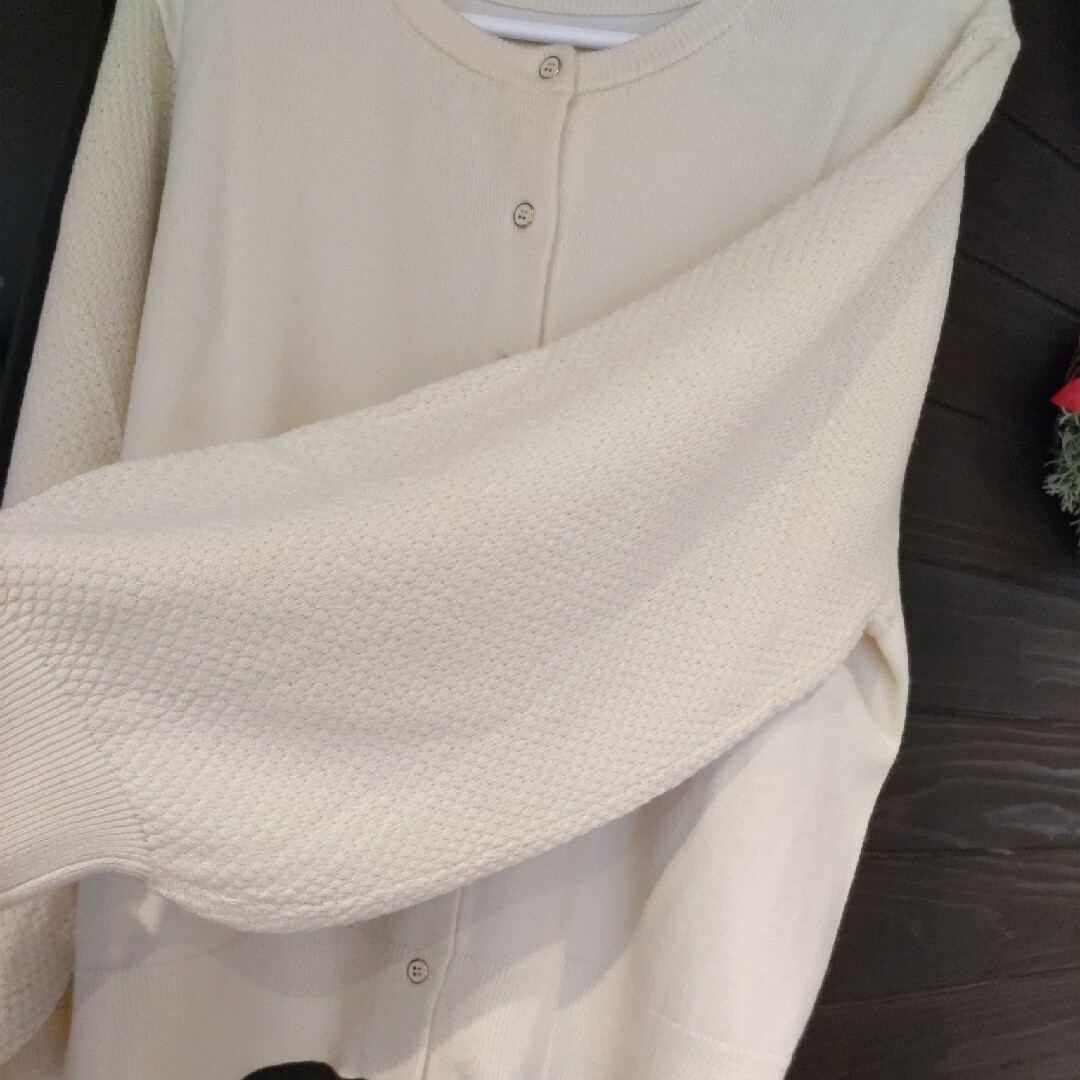 カーデ　2WAY　バルーン袖　キナリ　白 レディースのトップス(ニット/セーター)の商品写真